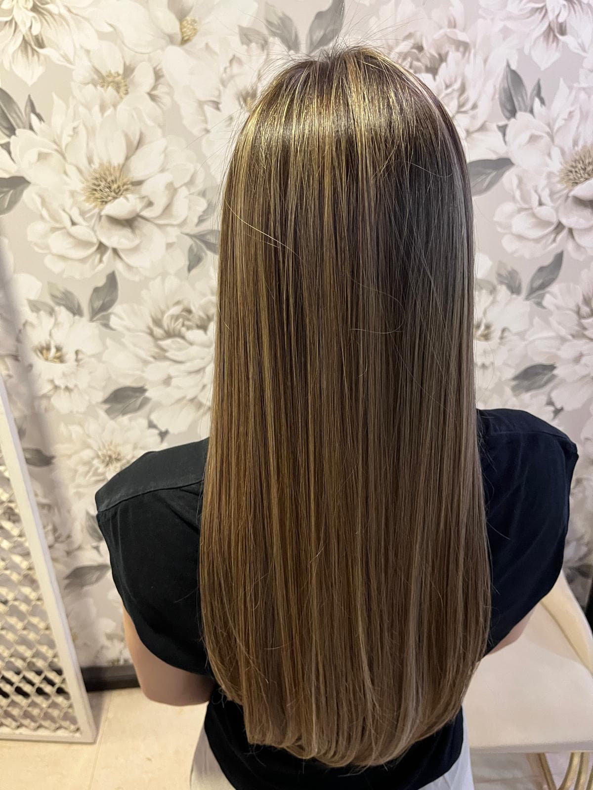 Balayage na dugoj ravnoj kosi — Hair Salon Legend Obrenovac
